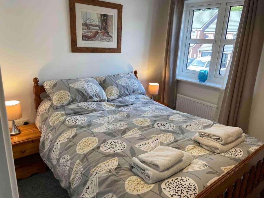 Modern 2 Bed Nestled In The Abergavenny Hills Exterior photo